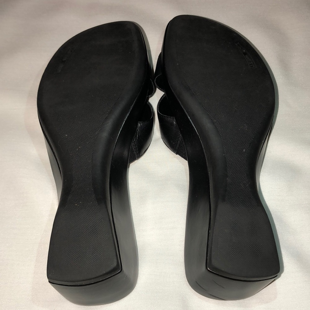 Sandals - Picture 4 of 5